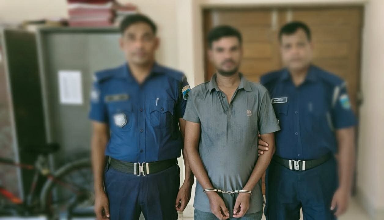 বাঘায় গরু চোর সন্দেহে পিটিয়ে হত্যার ঘটনায় ইসলাম আলী আটক